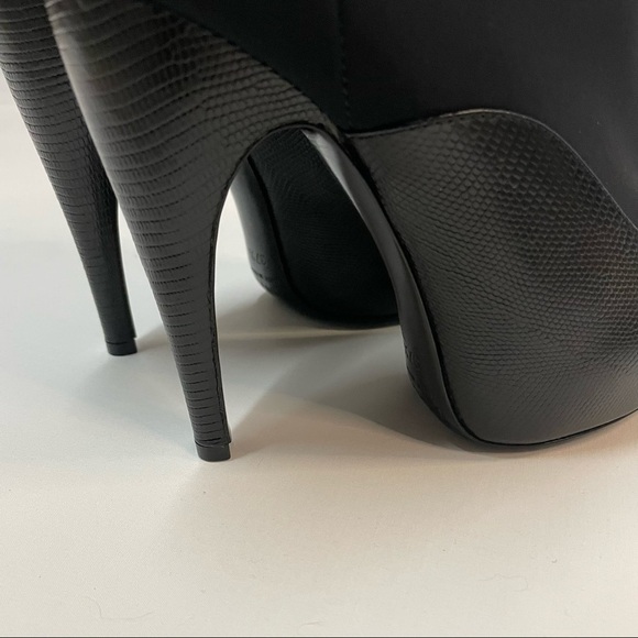 LANVIN front zip black stiletto ankle booties size 37 1/2 (US size 7) - Picture 10 of 12